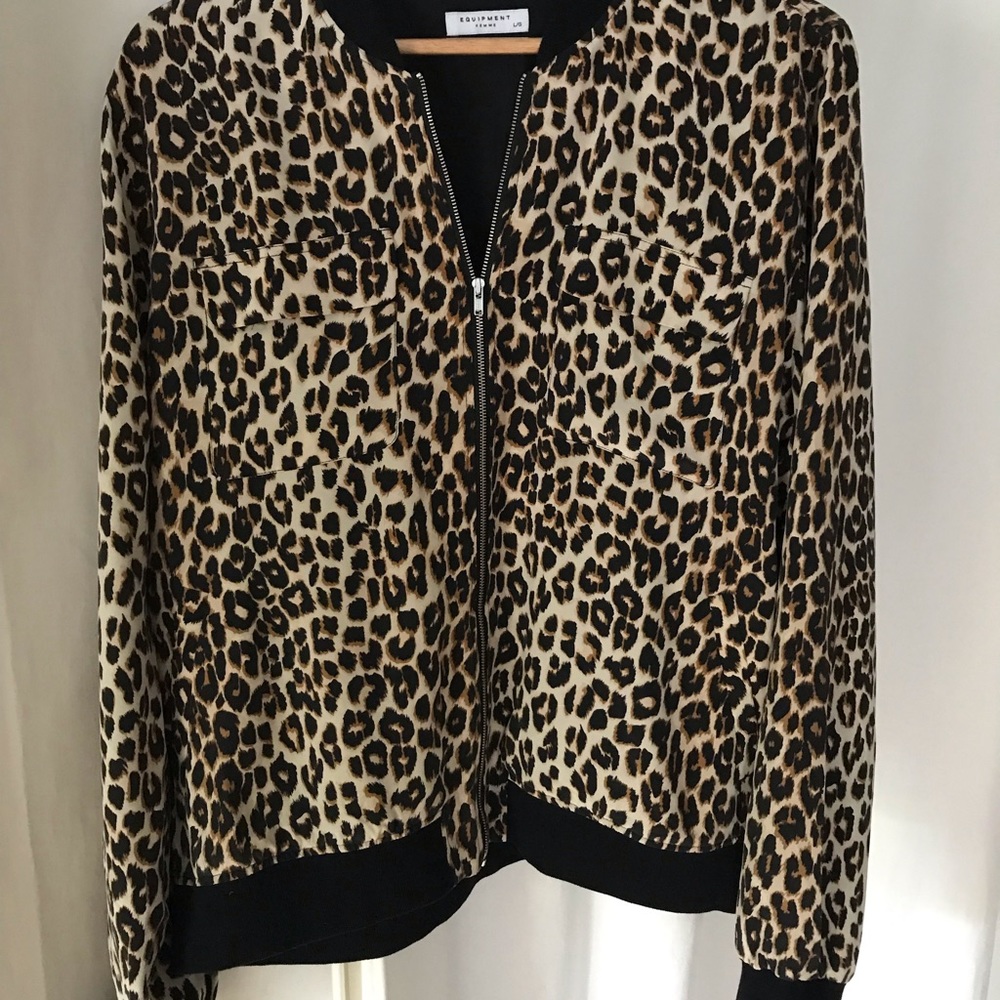 Equipment Femme silk bomber jacket size large excellent condition.